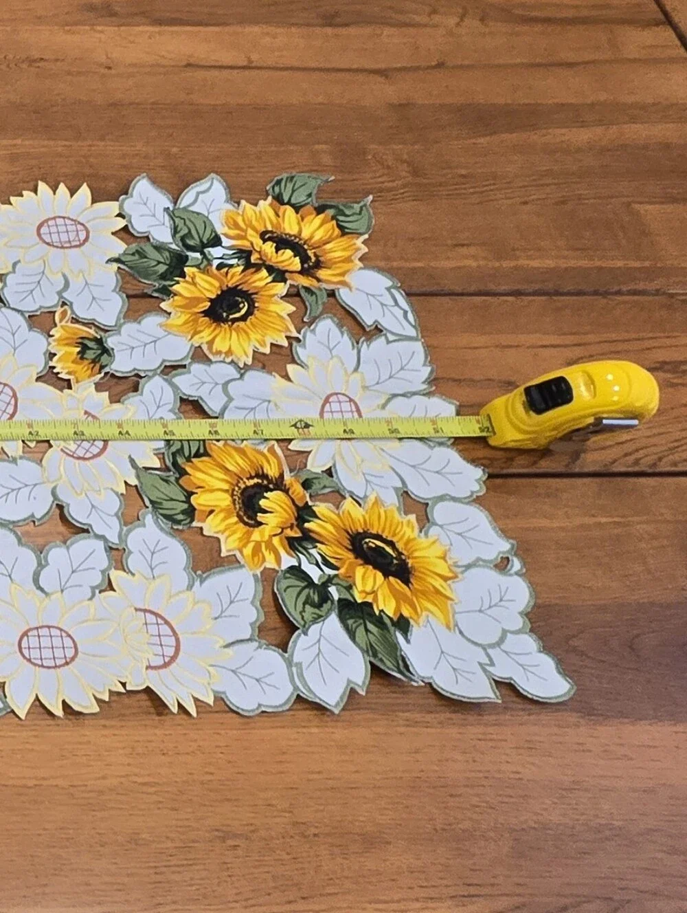 Sunflower Applique Table Runner. Decor - Yellow & Green